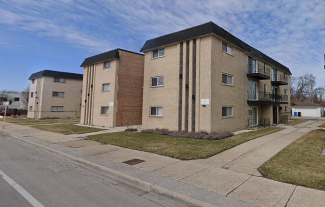 4646-4658 W 79th LLC