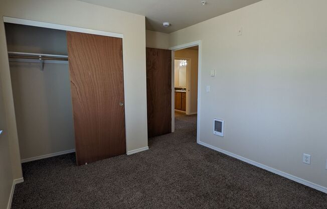 3 beds, 2 baths, 1,180 sqft, $1,695, Unit B303