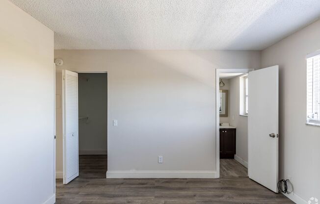 1 bed, 1 bath, 750 sqft, $1,689, Unit 4D