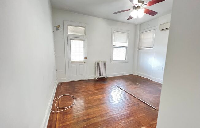 2 beds, 1 bath, 1,000 sqft, $1,840, Unit 3033 N. Calvert St. C1