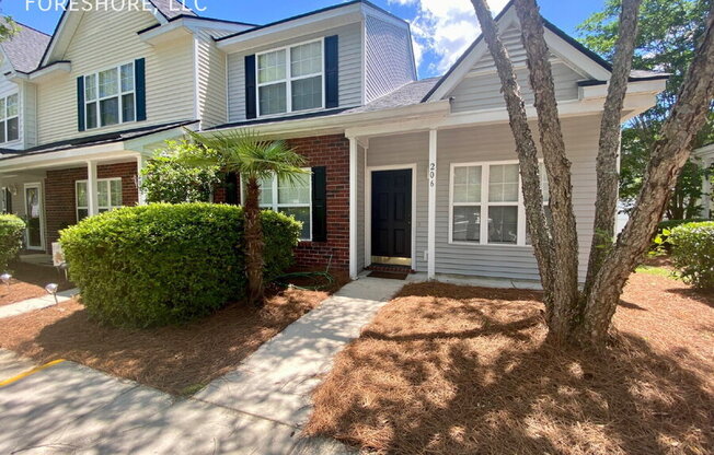 206 W SQ