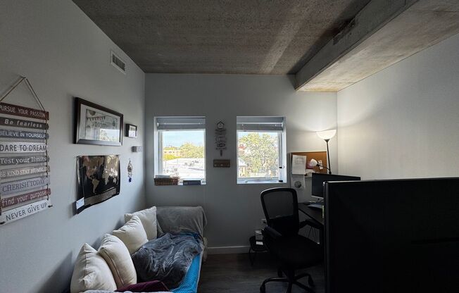 2 beds, 1 bath, 978 sqft, $2,250, Unit 509