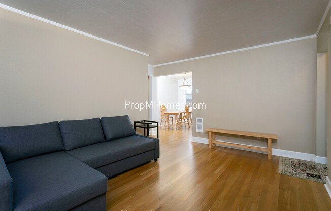 Beautiful Partially Furnished One Bedroom Condo In The Heart of Downtown Lake Oswego!