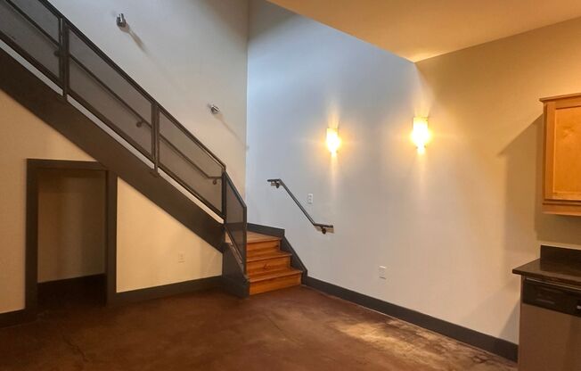 2 beds, 2 baths, 850 sqft, $1,450, Unit APT 116