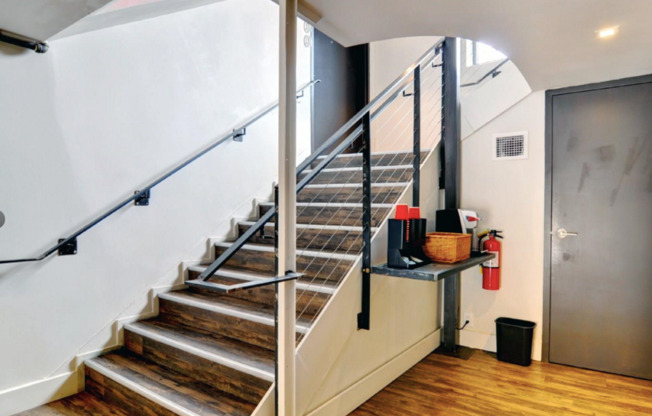 1329 College Avenue Apts