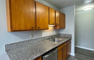 2 beds, 1 bath, 825 sqft, $1,475, Unit 14