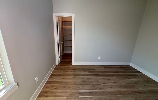 1823/25 Hickory Creek