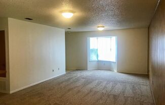 2 beds, 1 bath, $1,095