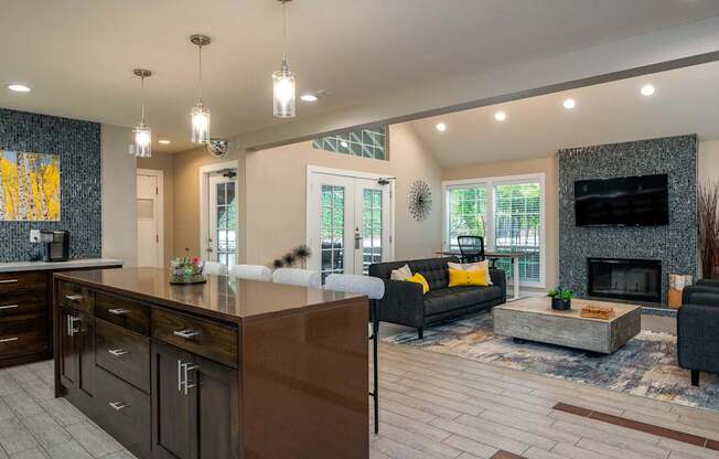 Haven Lake Oswego | Clubhouse