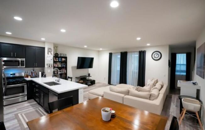 Vista Del Sur Townhome