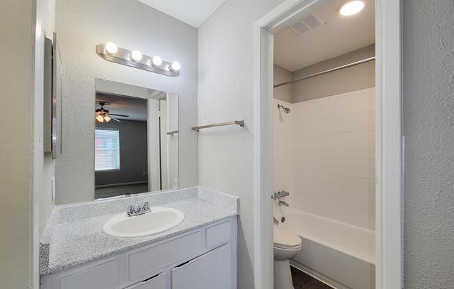 2 beds, 2 baths, 1,050 sqft, $1,229