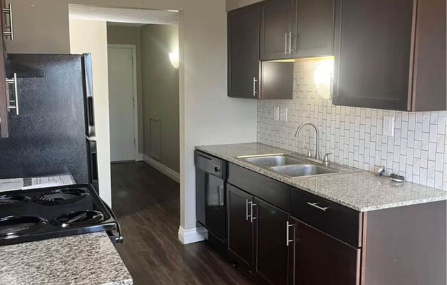 2 beds, 1.5 baths, 850 sqft, $1,205, Unit 8107-18