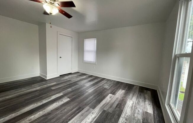 517 W MAPLE AVE