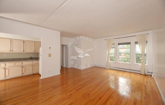 2 beds, 1 bath, $3,000, Unit 3