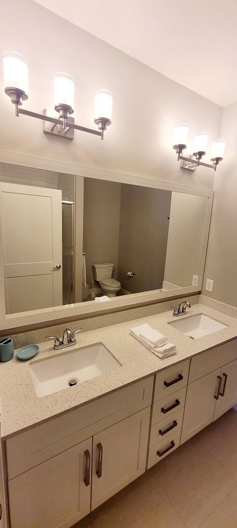 2 beds, 2 baths, 1,187 sqft, $3,720, Unit 455