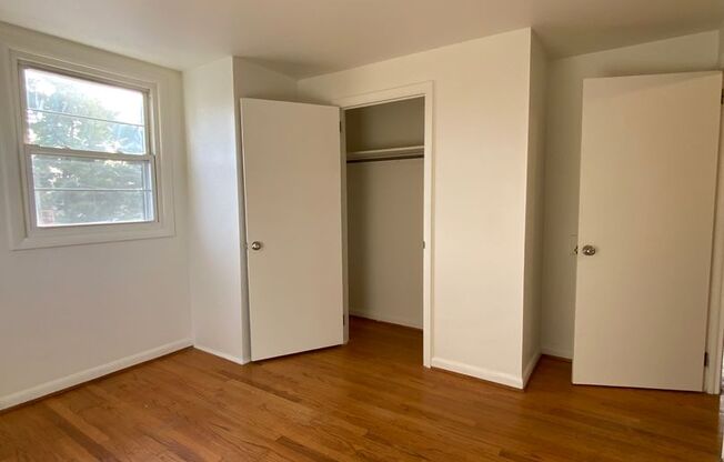 3 beds, 1 bath, 1,072 sqft, $1,395, Unit 1947 URSINUS AVENUE