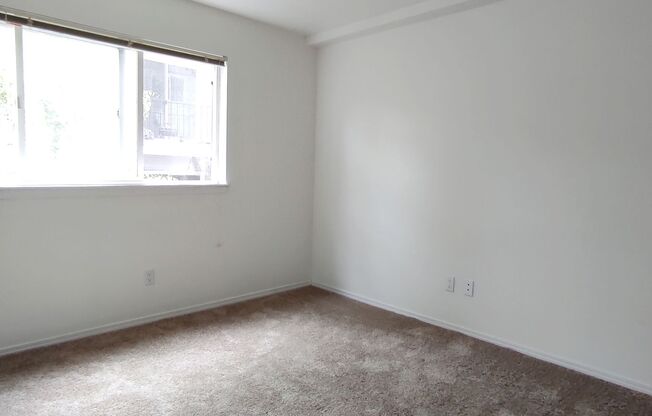 2 beds, 2 baths, 847 sqft, $1,595, Unit 1