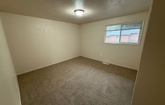 454-180 Stoneway Apartments