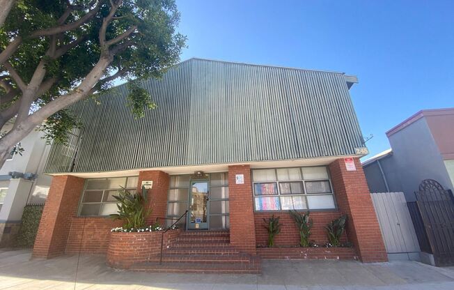 245 LINDEN AVENUE