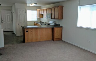 3 beds, 2 baths, $1,425