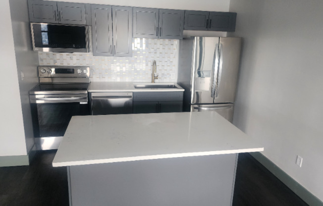 1414 GRANT BLVD
