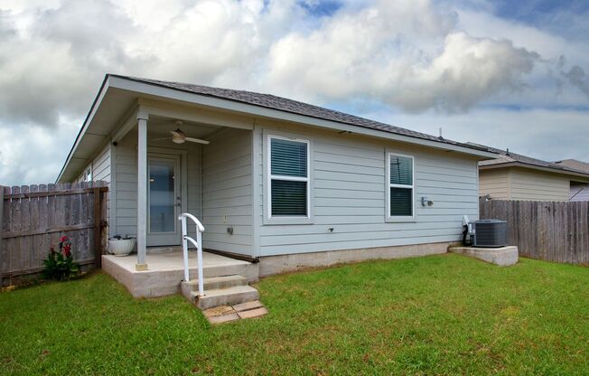 3 Bedroom, 2 Bath in Midtown Subdivision College Station