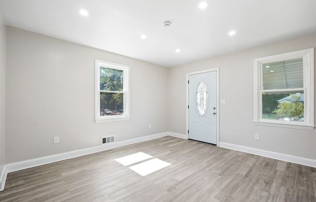 BEAUTIFULLY RENOVATED THREE BEDROOM 2 BATH HOME IN COLLEGE PARK IS IMMEDIATELY AVAILABLE