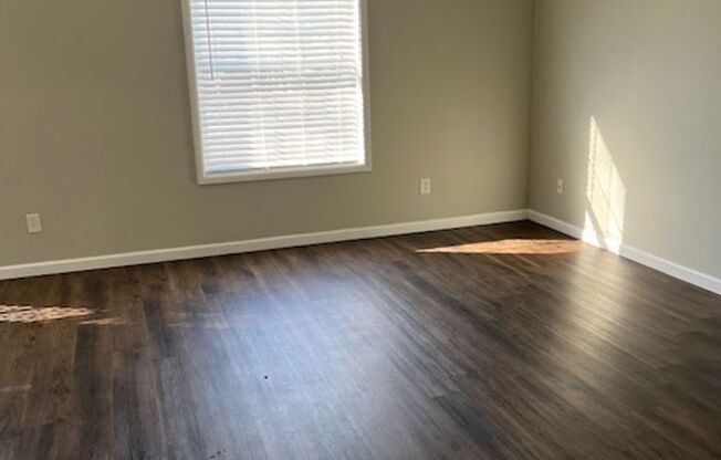 2 beds, 1 bath, $800