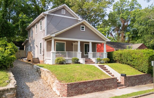 Spacious 4/3.5 w/ Master on Main and Fully Fenced Backyard!