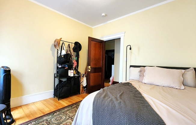 6 NEWTON ST