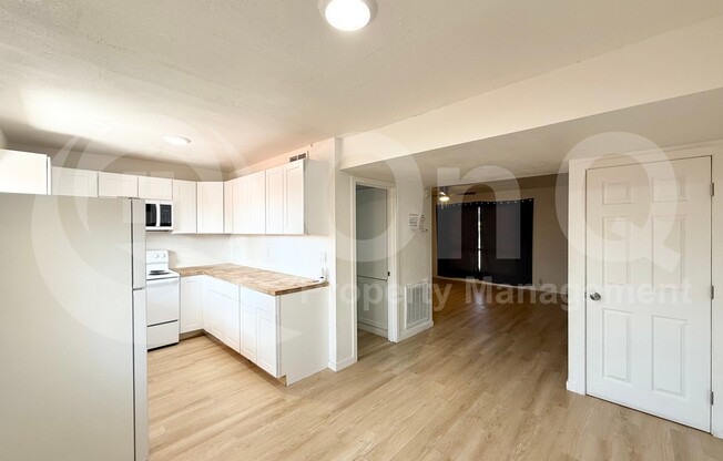 3526 W DUNLAP