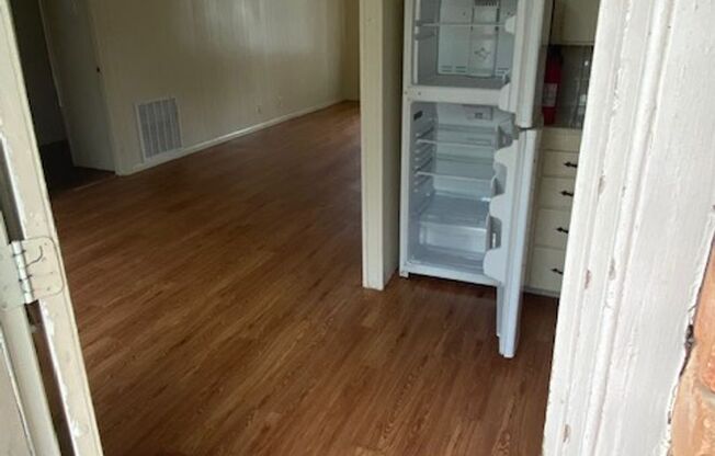 ONE BEDROOM APARTMENT BY TWU