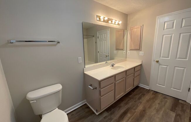 1 bed, 1 bath, 765 sqft, $1,125, Unit 2752-9