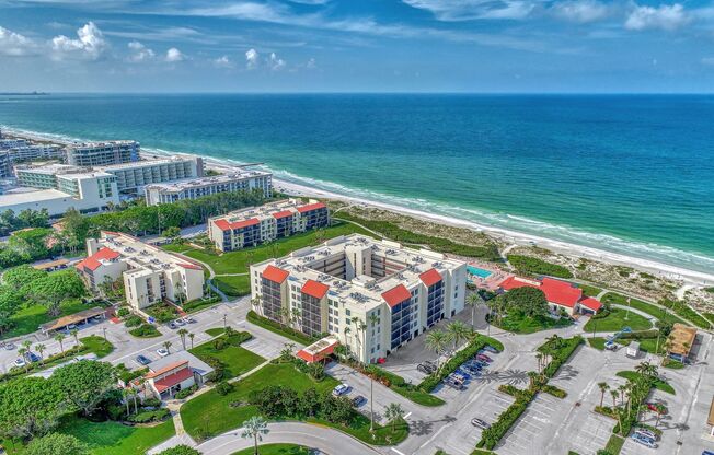 LUXURIOUS, RESORT STYLE, 2BR/2B CONDO LOCATED IN THE HIGHLY SOUGHT AFTER SEAPLACE COMMUNITY ON LONGBOAT KEY.