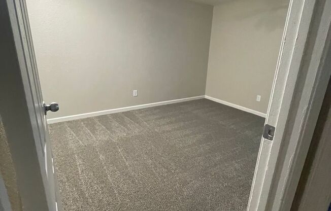 2 beds, 1 bath, 760 sqft, $1,399, Unit 203