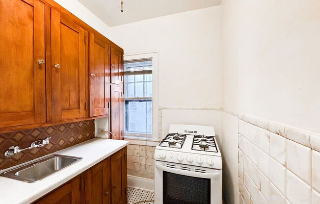 1325 West 27th St
