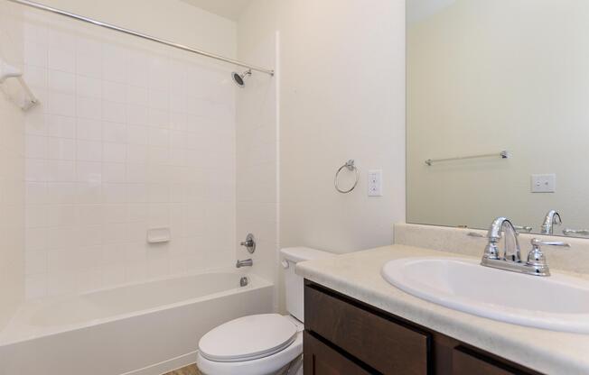 3 beds, 2 baths, 1,201 sqft, $1,461