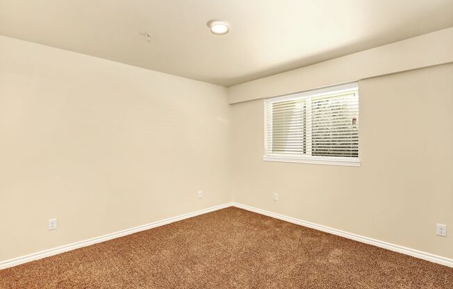 3 beds, 2 baths, 1,191 sqft, $2,100, Unit 8874-203