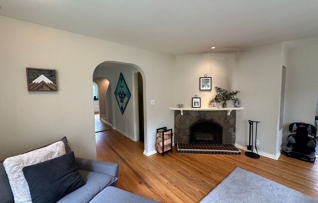 Briercrest ~ North Seattle Home