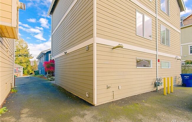 Charming 3-Story townhome located near Highland Park.