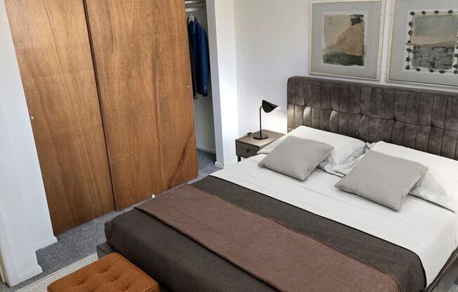 3 beds, 1.5 baths, 1,100 sqft, $1,500, Unit 3237