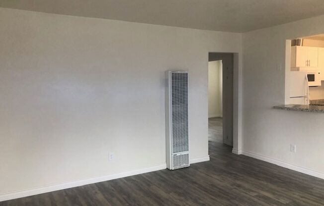 2 beds, 1 bath, 850 sqft, $2,425, Unit 4582