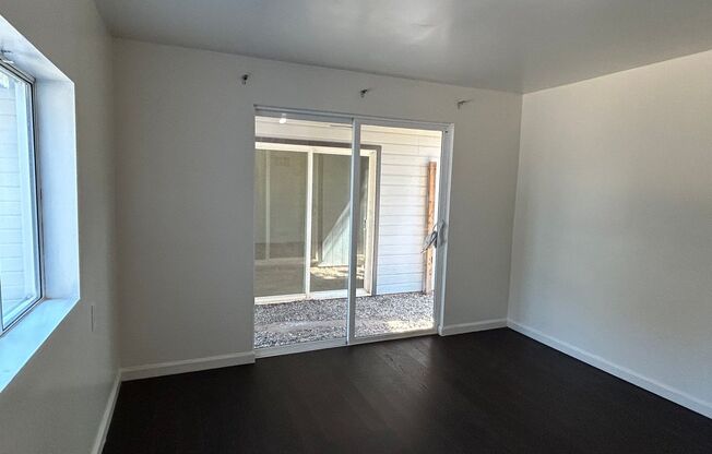 2 beds, 1 bath, $1,900