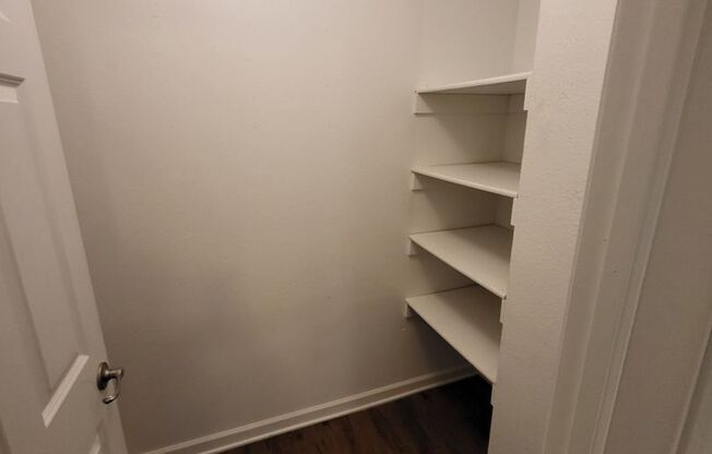 1 bed, 1 bath, 850 sqft, $1,050, Unit 8-802