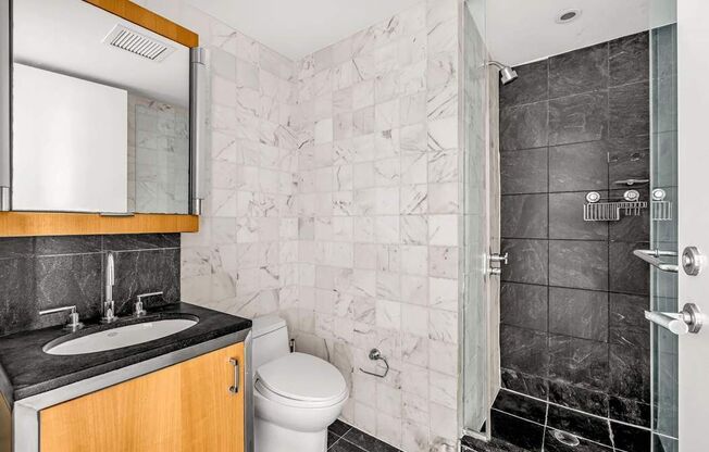 3 beds, 3.5 baths, 1,812 sqft, $20,000, Unit 10/11D