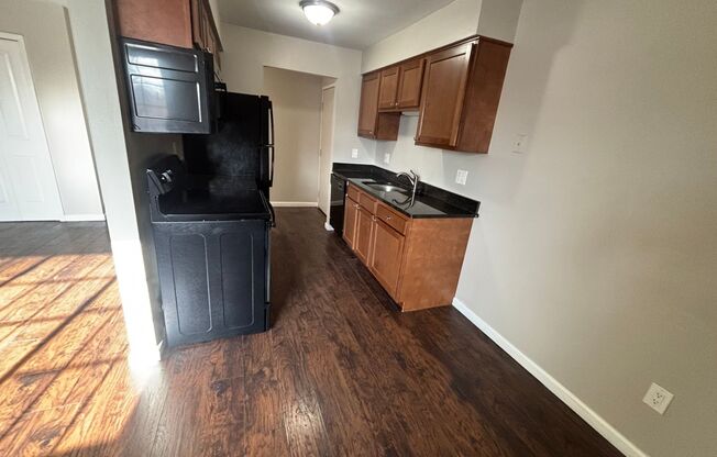 1 bed, 1 bath, 650 sqft, $995, Unit 23-203