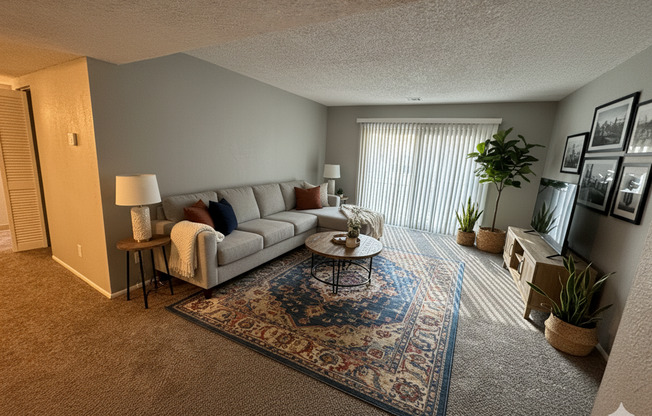 2 beds, 1.5 baths, 900 sqft, $920, Unit 605-202