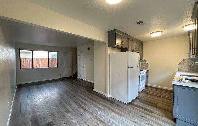 2 beds, 1.5 baths, 875 sqft, $2,150, Unit Unit B