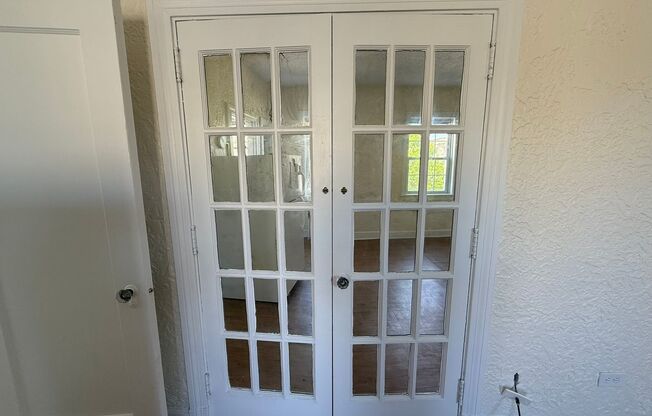 Studio, 1 bath, 308 sqft, $1,200, Unit Bayard Manor 105