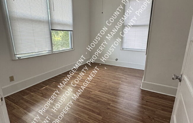 1079 College St. Apt. 4